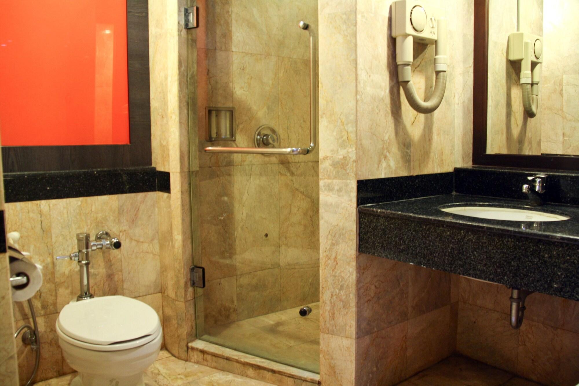 האט יאי Bp Grand Suite Hotel מראה חיצוני תמונה